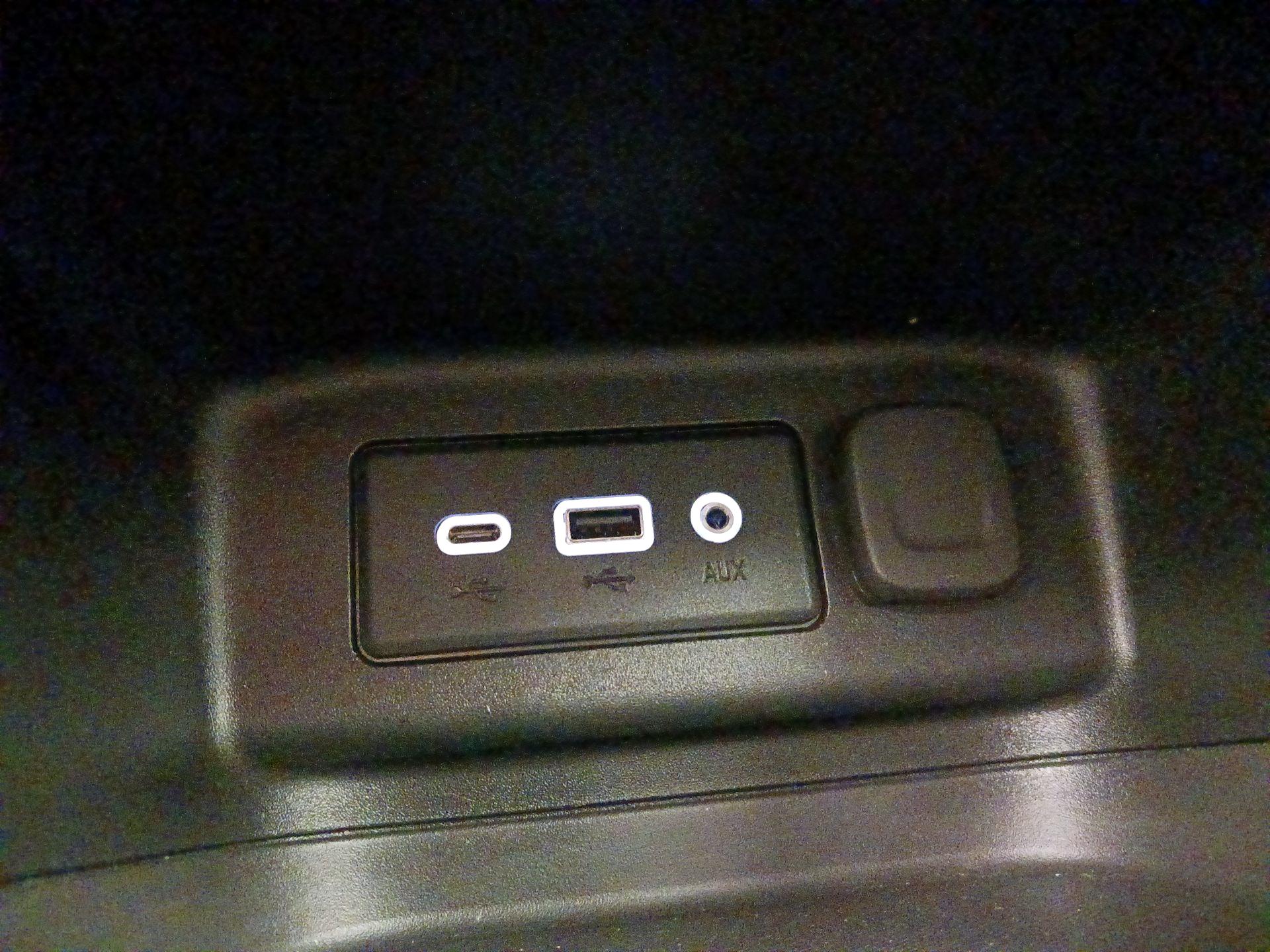 Thumbnail: 2021 Chevrolet Equinox - 18