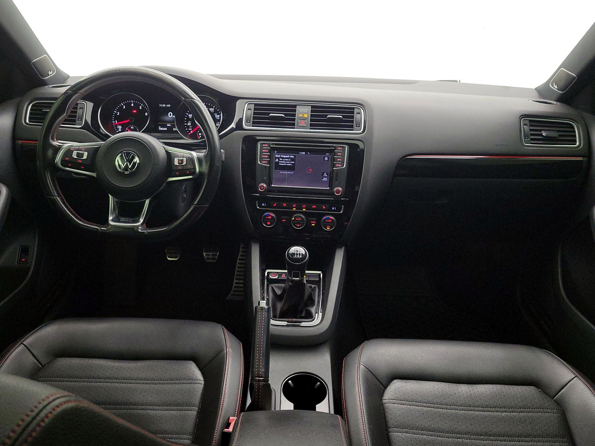 Thumbnail: 2017 Volkswagen Jetta - 9