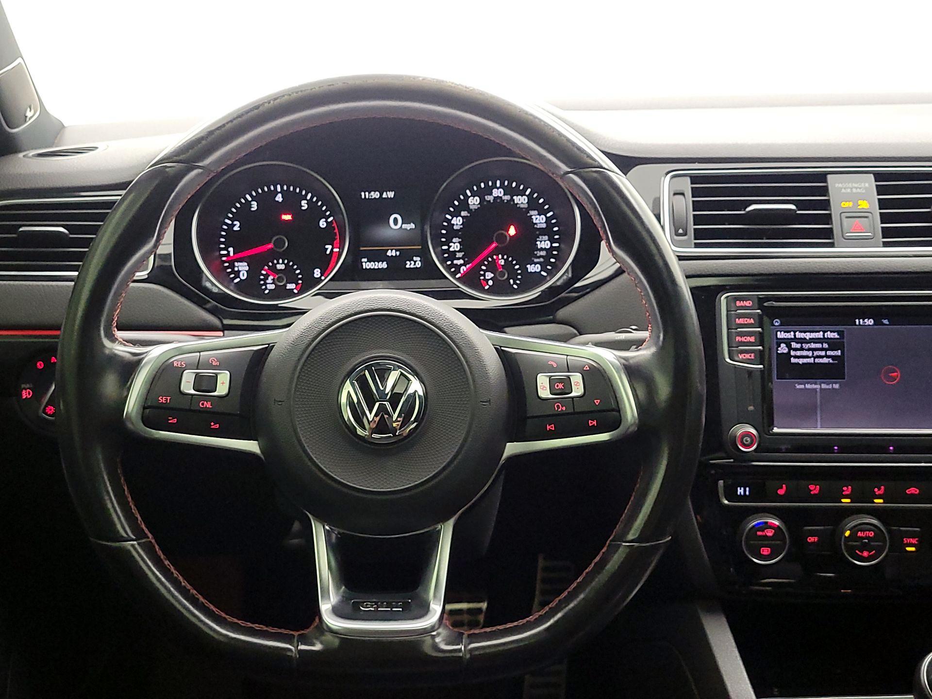 Thumbnail: 2017 Volkswagen Jetta - 10