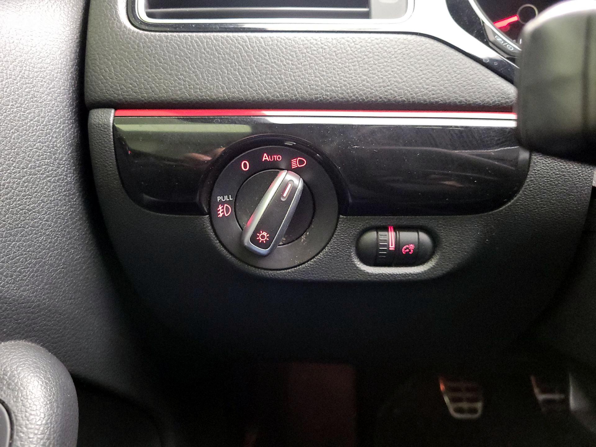 Thumbnail: 2017 Volkswagen Jetta - 13