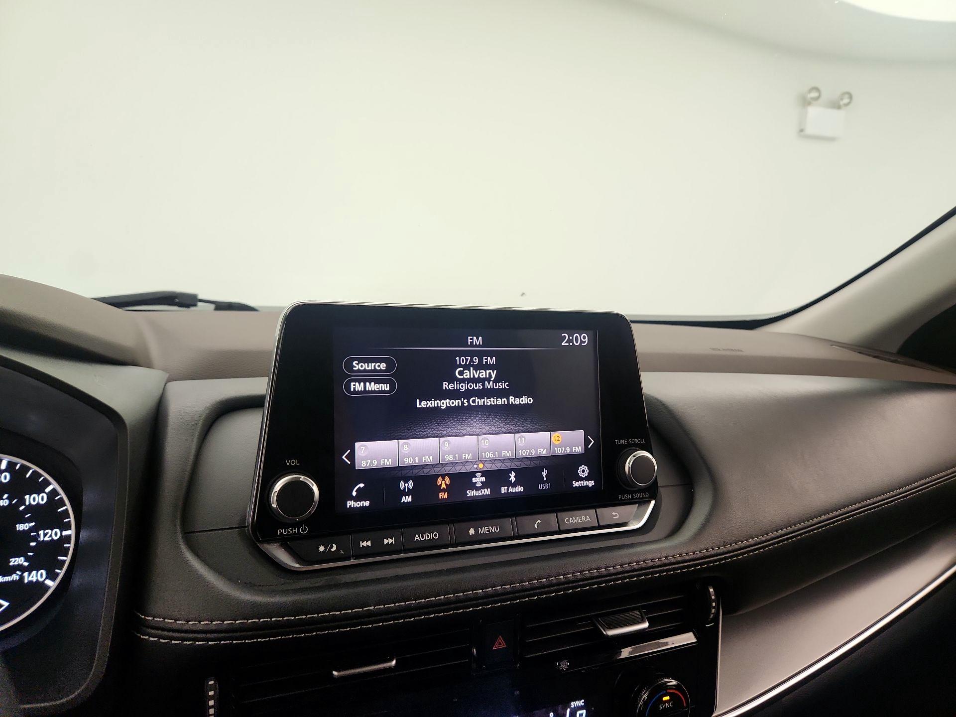 Thumbnail: 2021 Nissan Rogue - 15