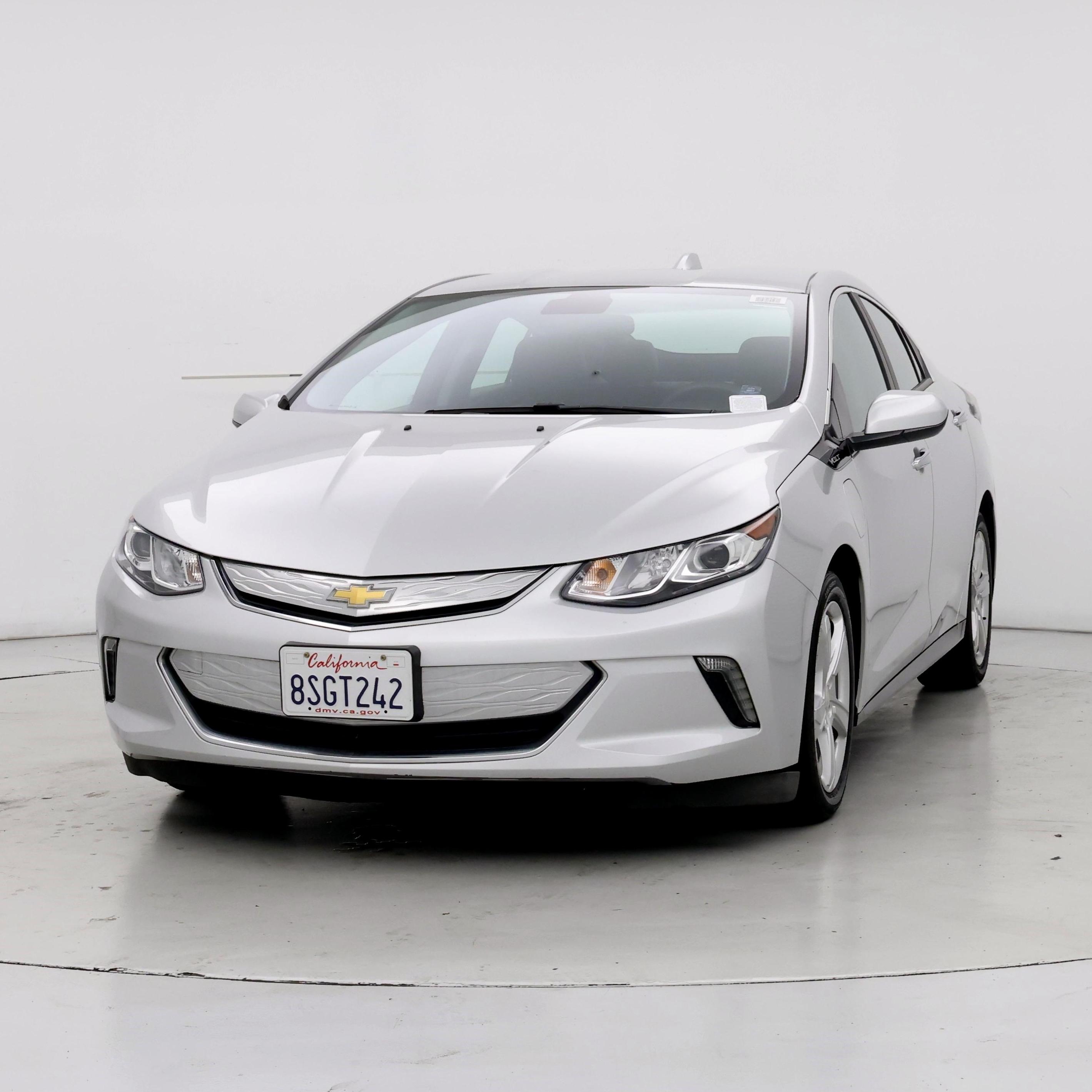 Thumbnail: 2017 Chevrolet Volt - 4