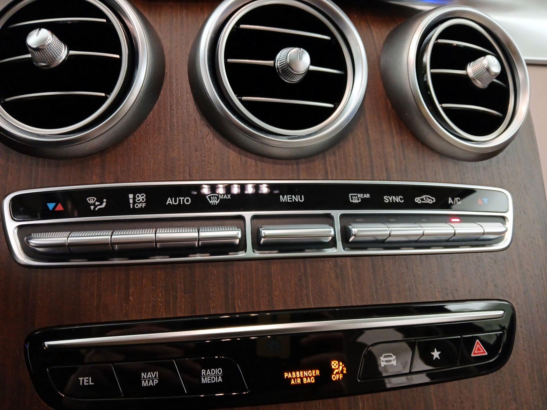 Thumbnail: 2020 Mercedes-Benz GLC - 16