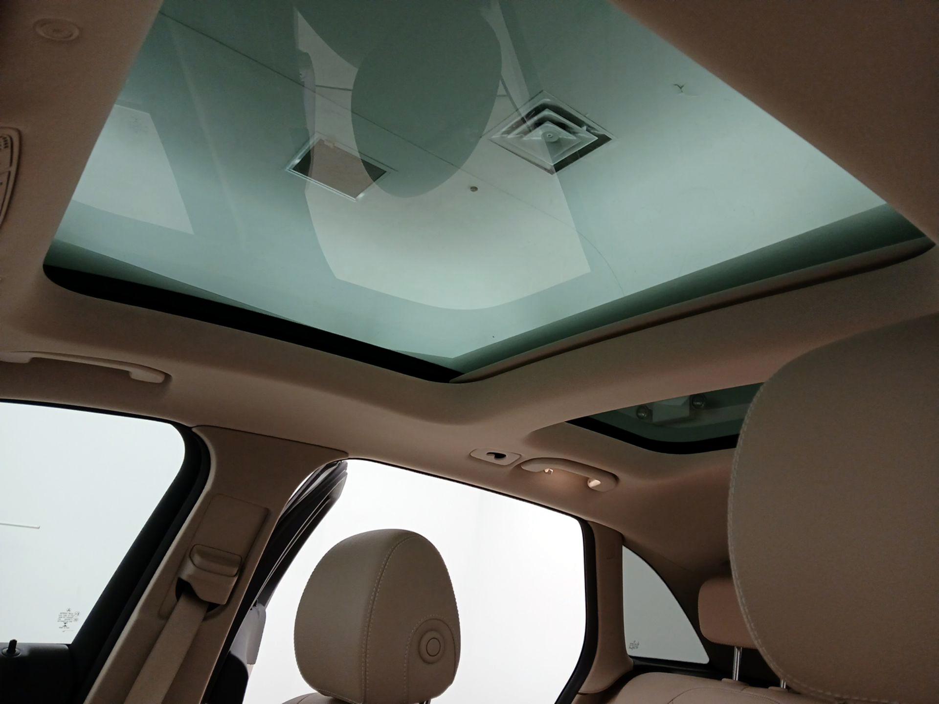 Thumbnail: 2020 Mercedes-Benz GLC - 19