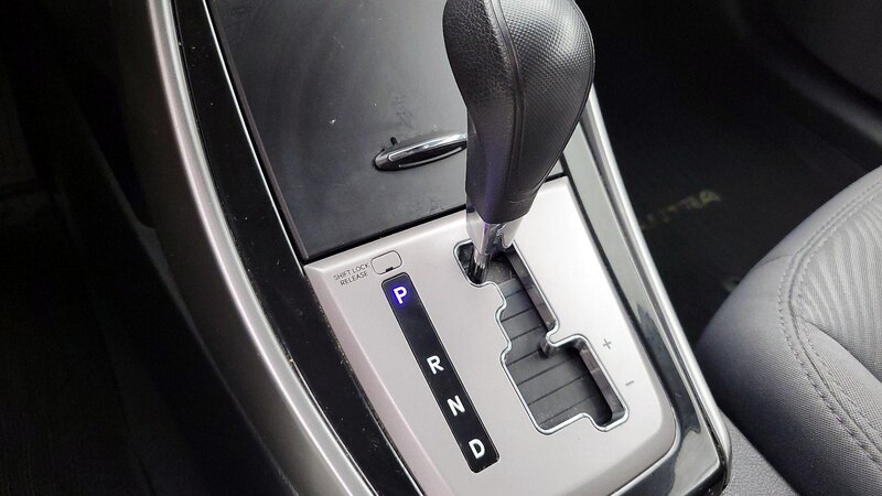 2013 Hyundai Elantra GLS 16