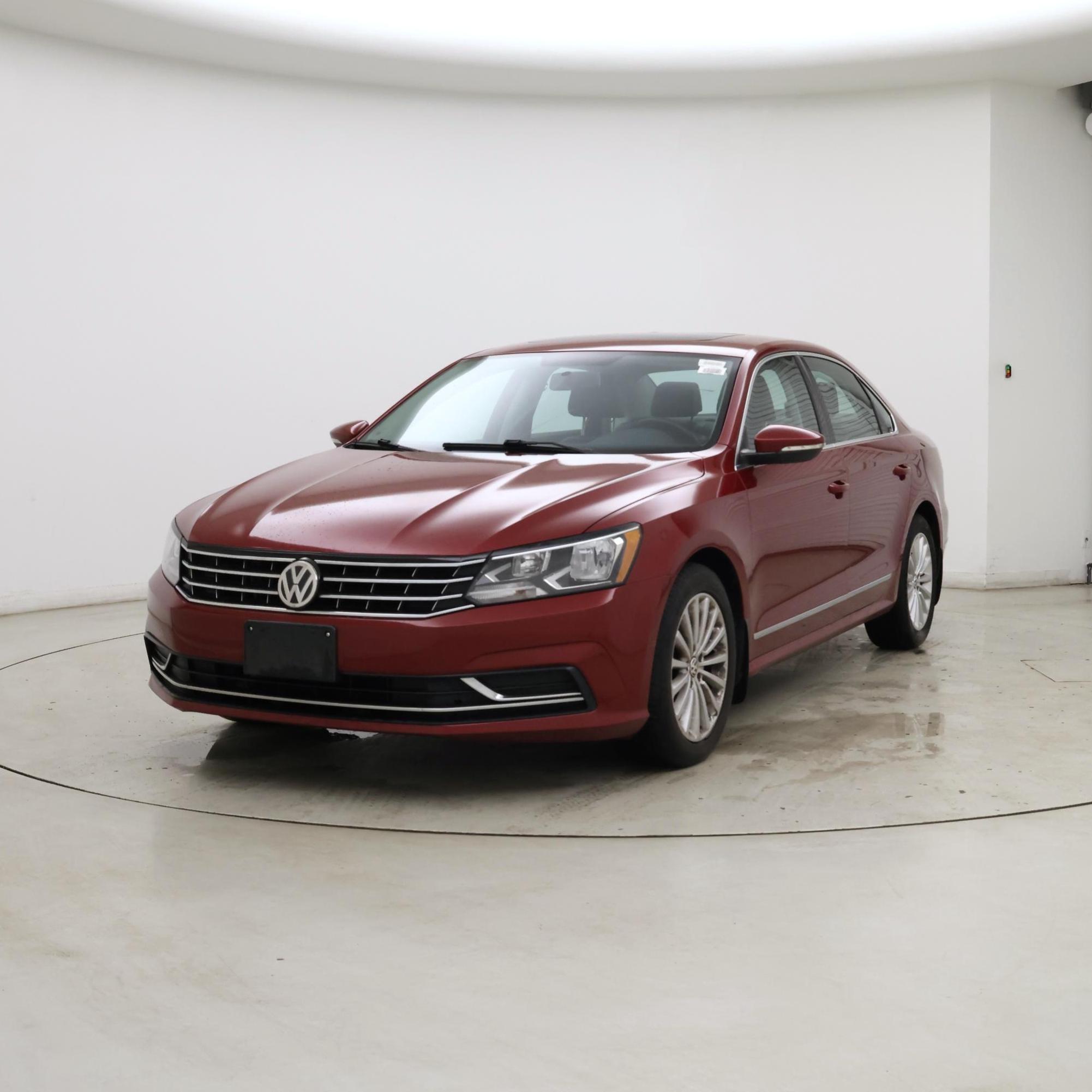 Thumbnail: 2016 Volkswagen Passat - 4