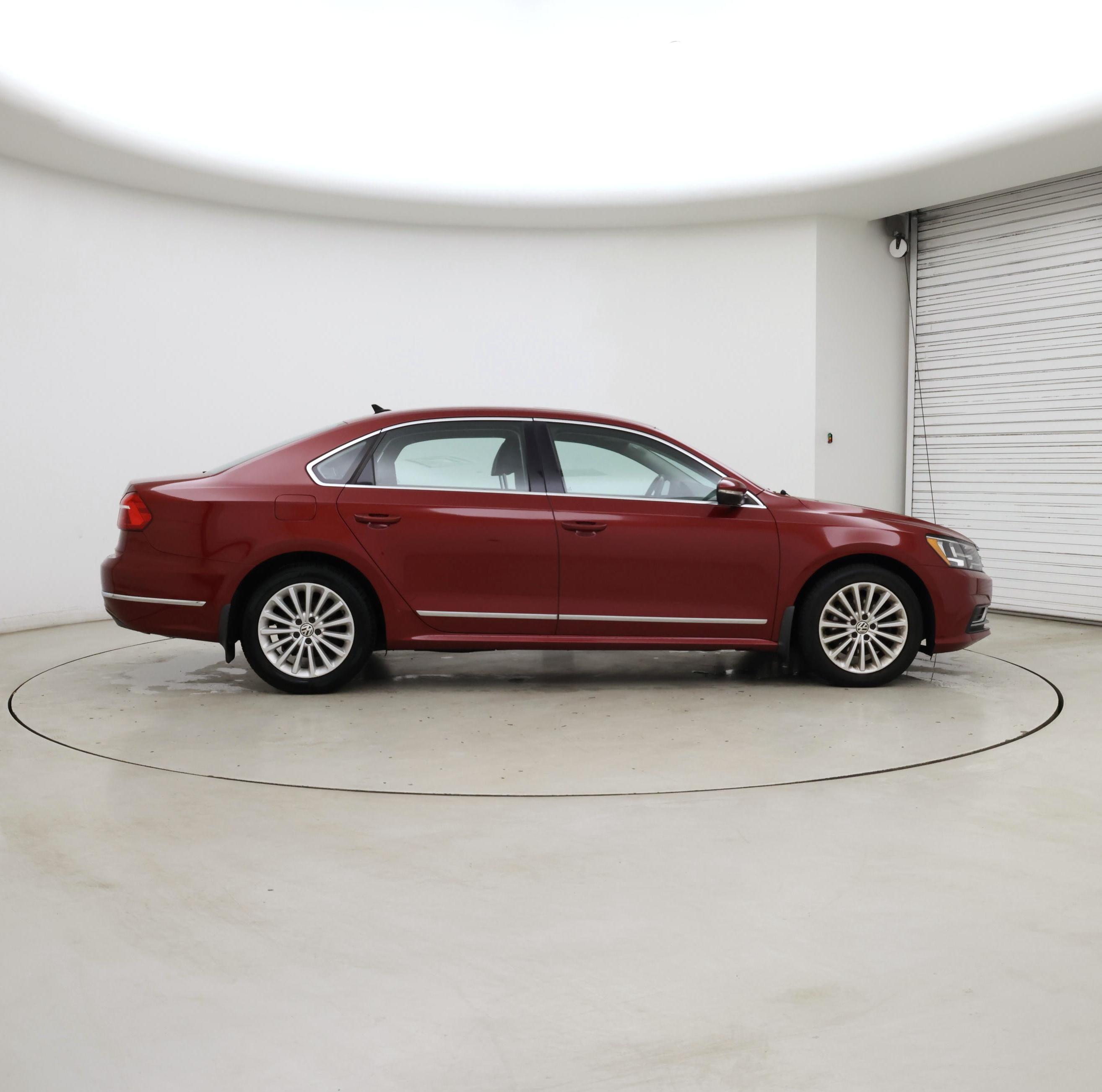 Thumbnail: 2016 Volkswagen Passat - 7