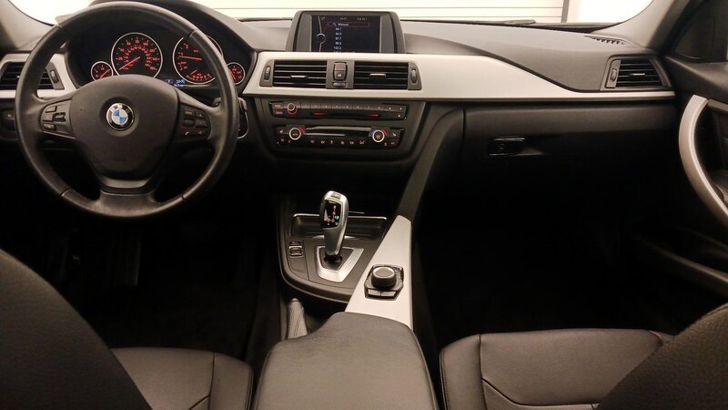 2013 BMW 3 Series 320i 9