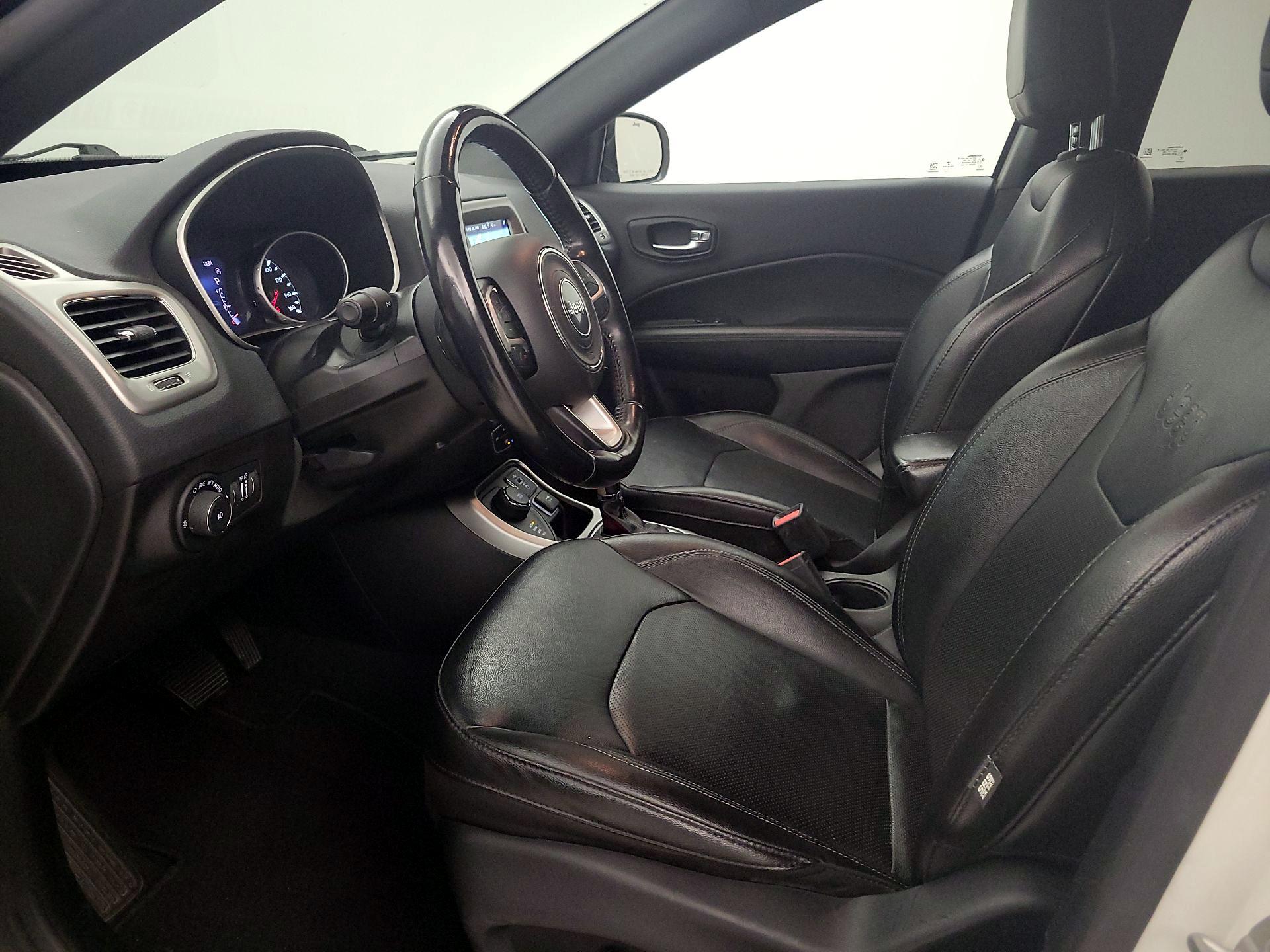 Thumbnail: 2020 Jeep Compass - 11