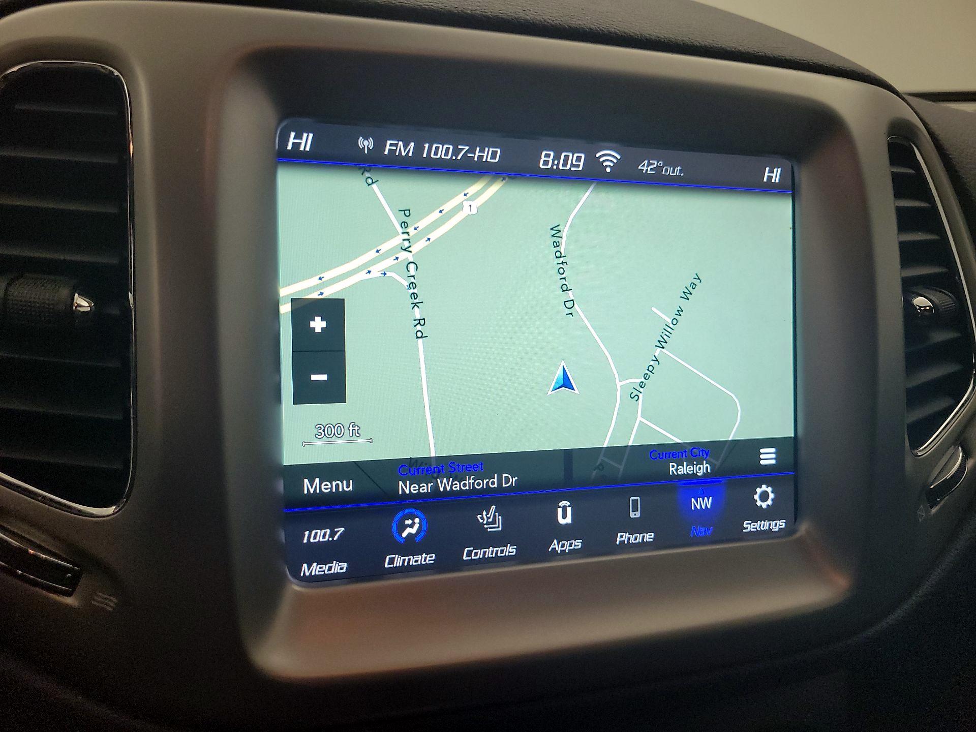 Thumbnail: 2020 Jeep Compass - 14