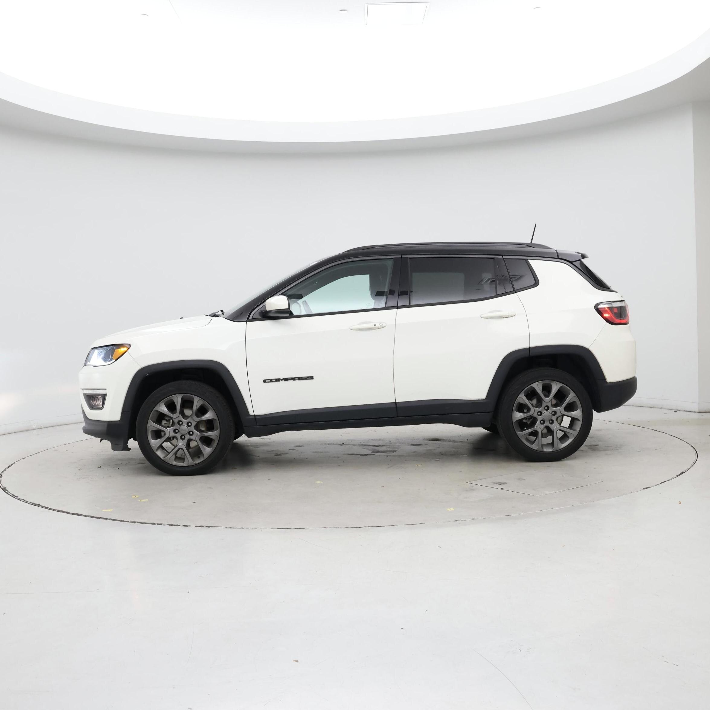 Thumbnail: 2020 Jeep Compass - 3