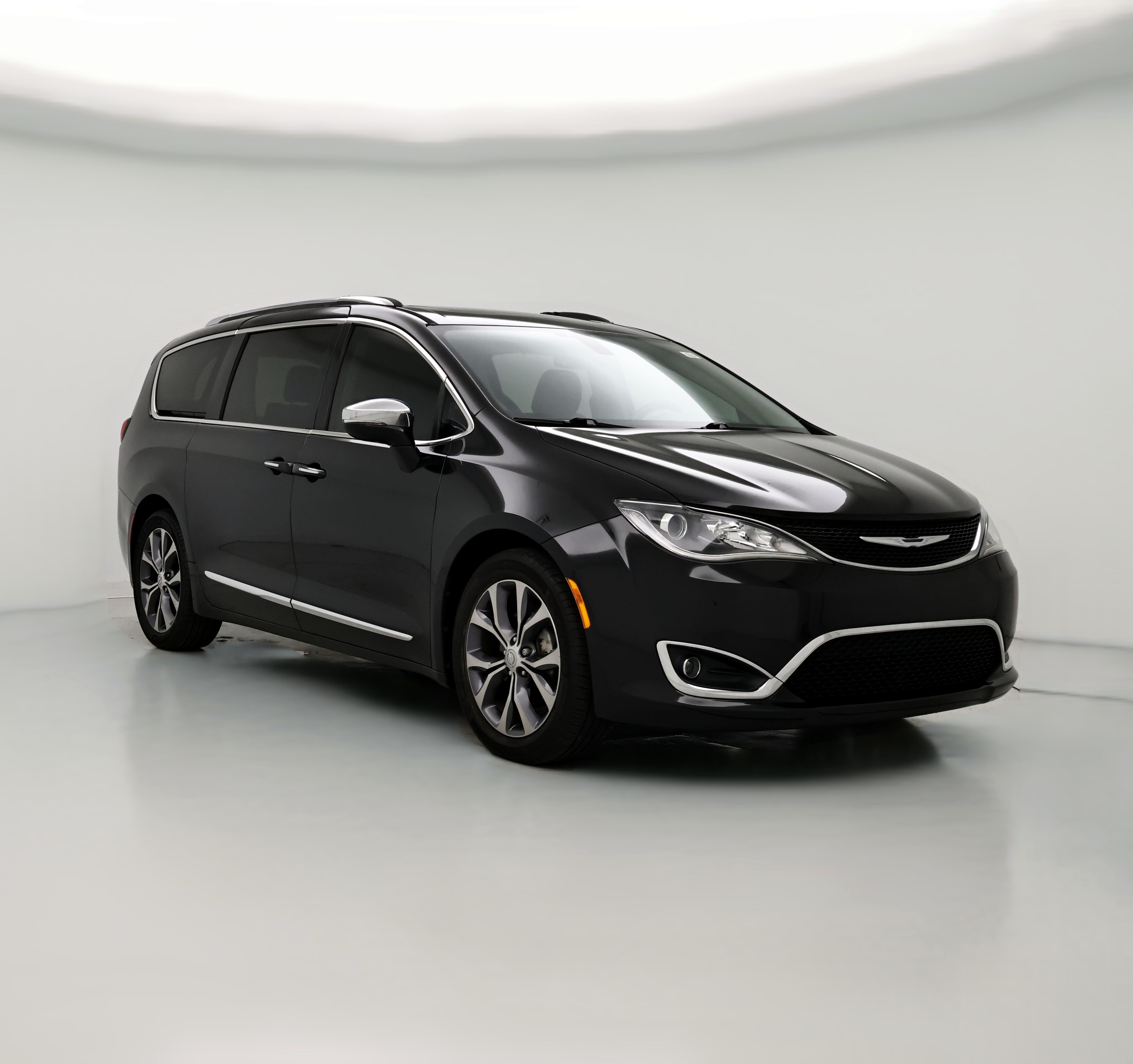 Used 2018 hot sale pacifica limited