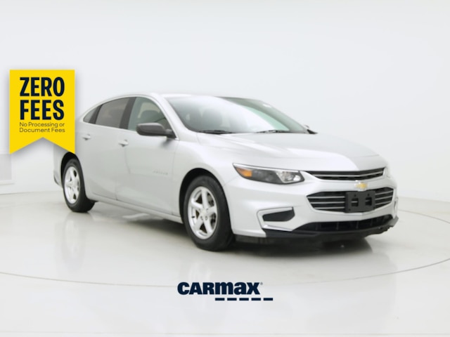 Silver 2018 Chevrolet Malibu Sedan Front-Wheel Drive Automatic
