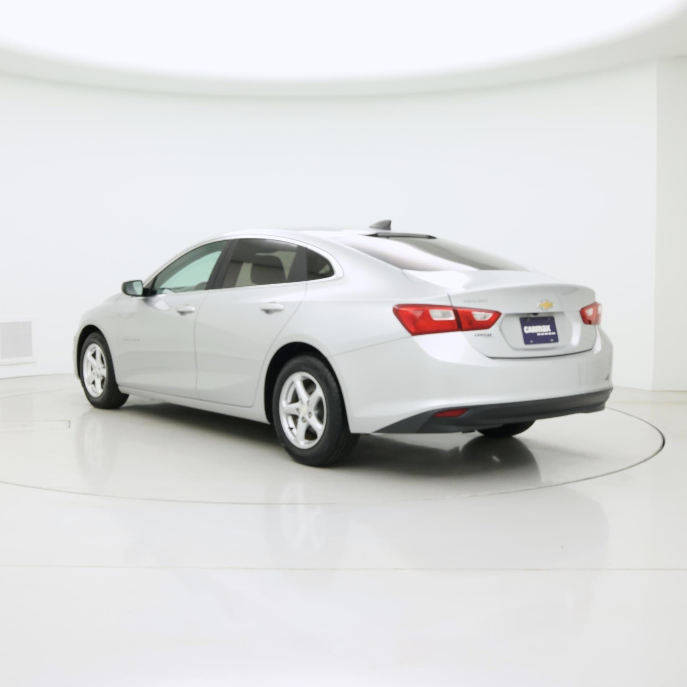Thumbnail: 2018 Chevrolet Malibu - 2