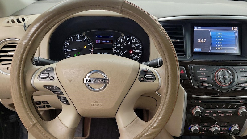 2014 Nissan Pathfinder SL 10