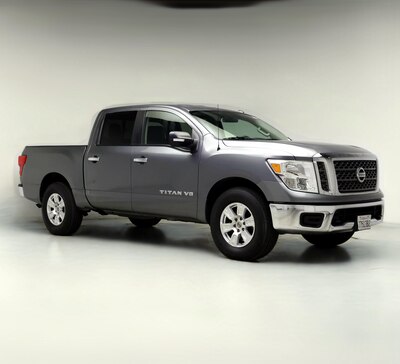 2017 Nissan Titan Review, Pricing, and Specs