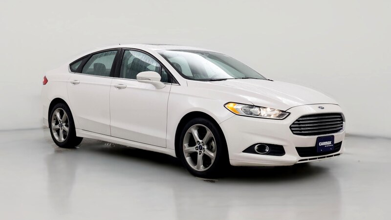 2016 Ford Fusion SE Hero Image