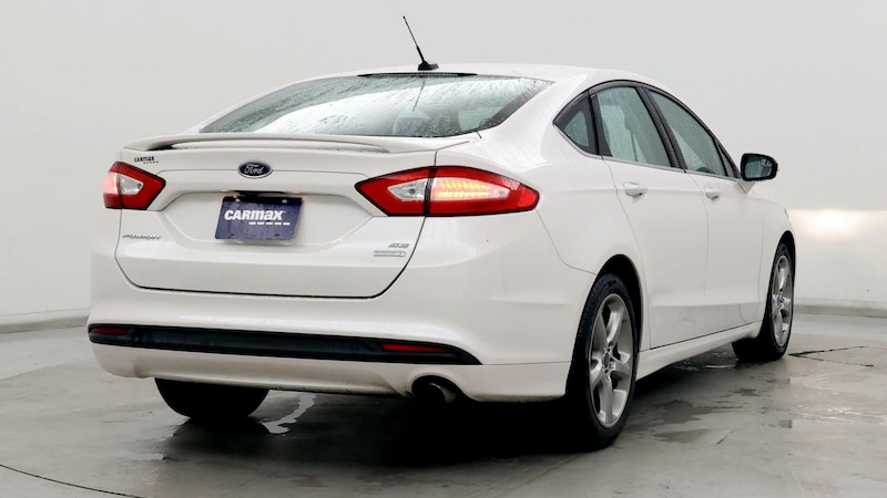 2016 Ford Fusion SE 8