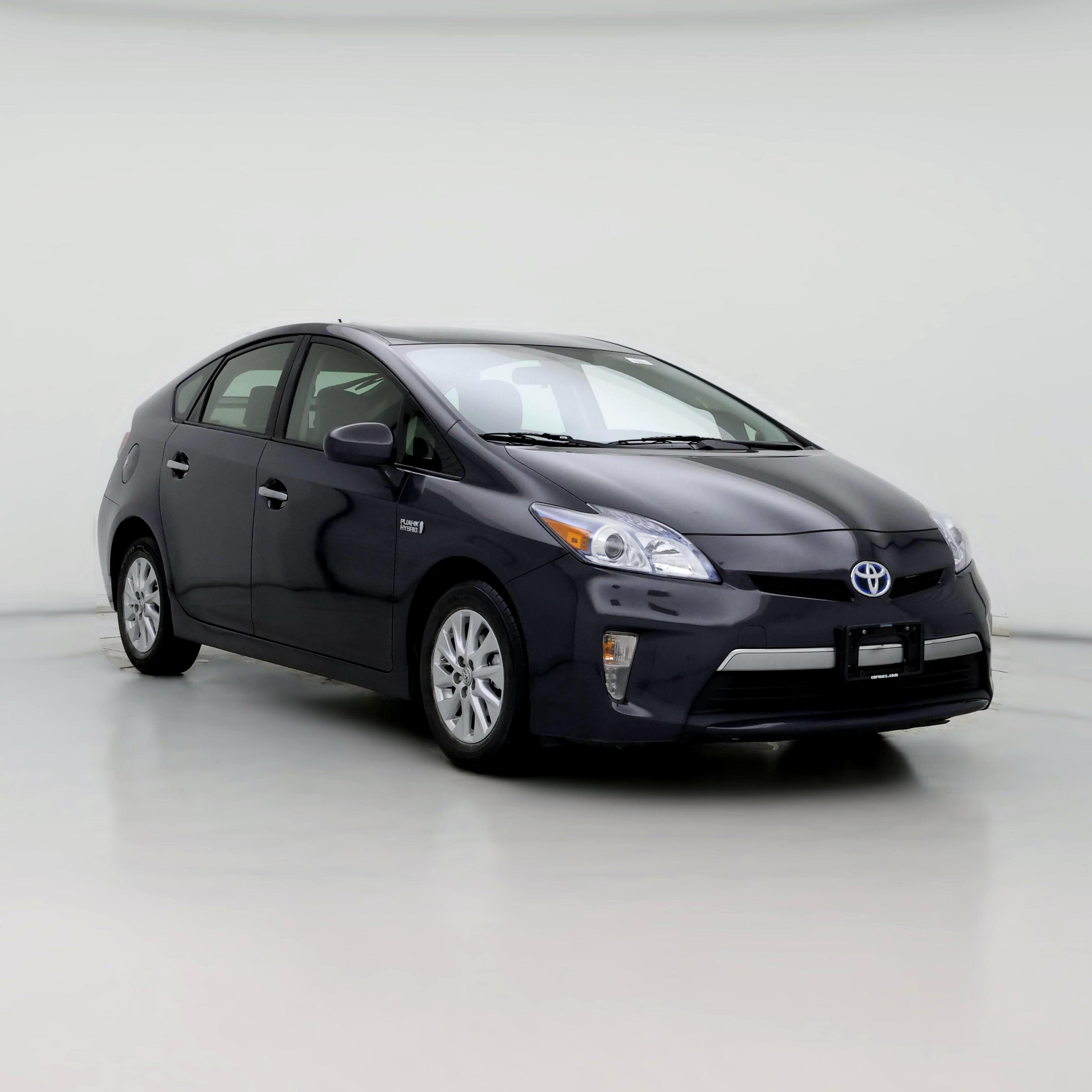 Used prius deals plug in