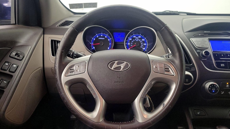 2012 Hyundai Tucson GLS 10