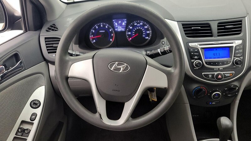 2012 Hyundai Accent GLS 9