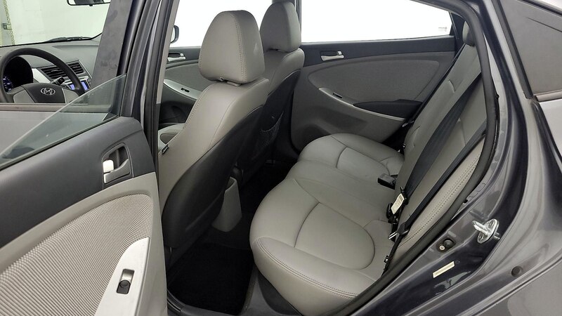 2012 Hyundai Accent GLS 17