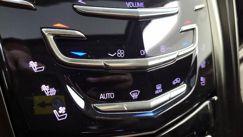 2018 Cadillac Escalade Luxury 17