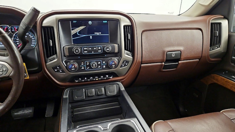 2015 Chevrolet Silverado 2500 High Country 9