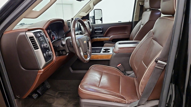 2015 Chevrolet Silverado 2500 High Country 11