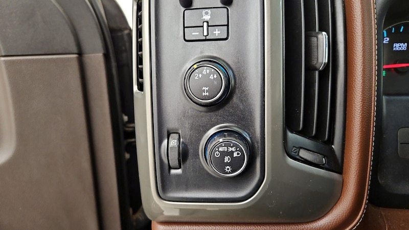 2015 Chevrolet Silverado 2500 High Country 13