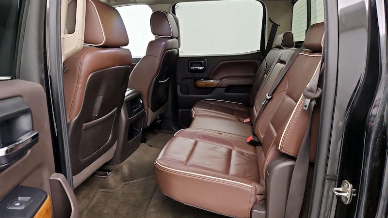 2015 Chevrolet Silverado 2500 High Country 21