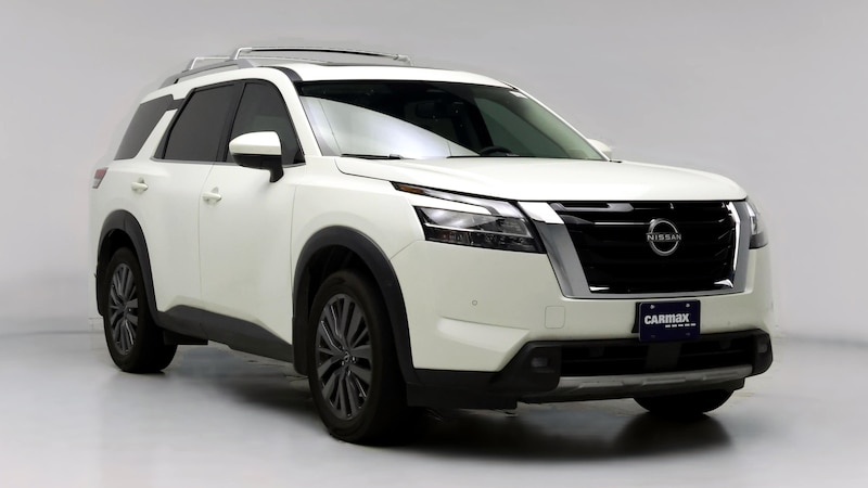 2022 Nissan Pathfinder SL Hero Image