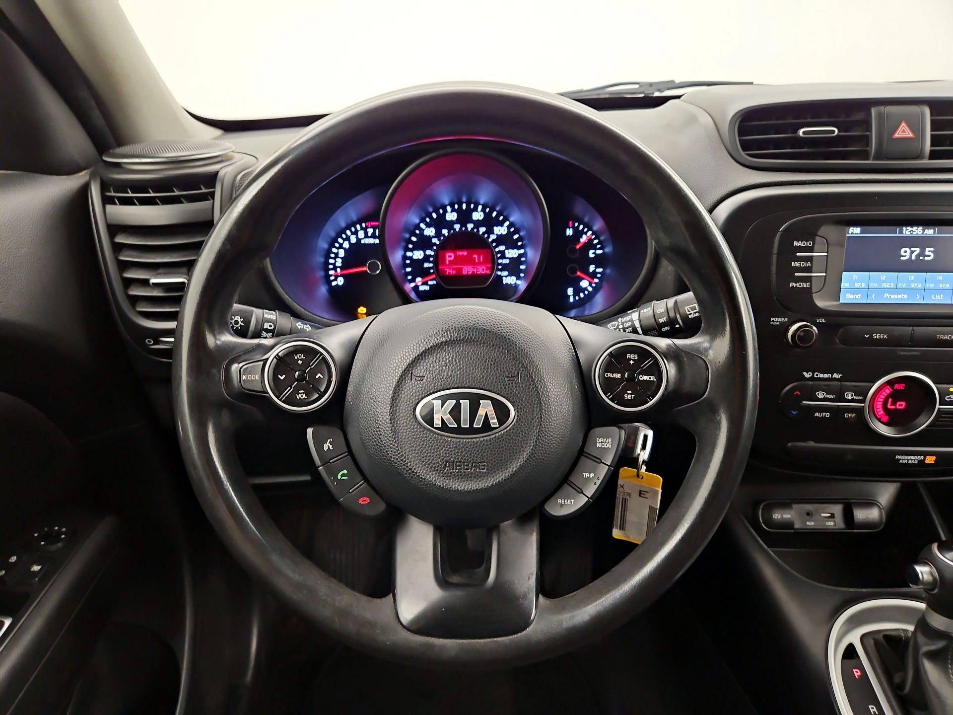 Thumbnail: 2017 Kia Soul - 10
