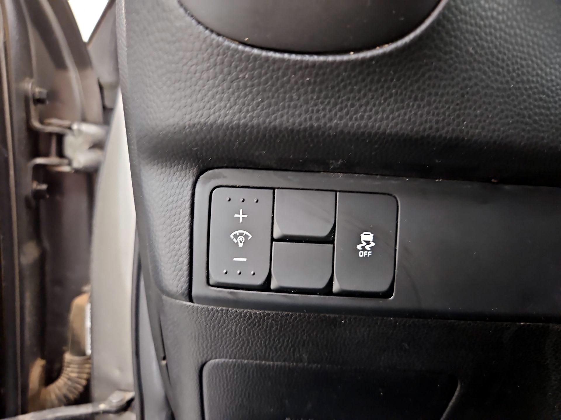 Thumbnail: 2017 Kia Soul - 13