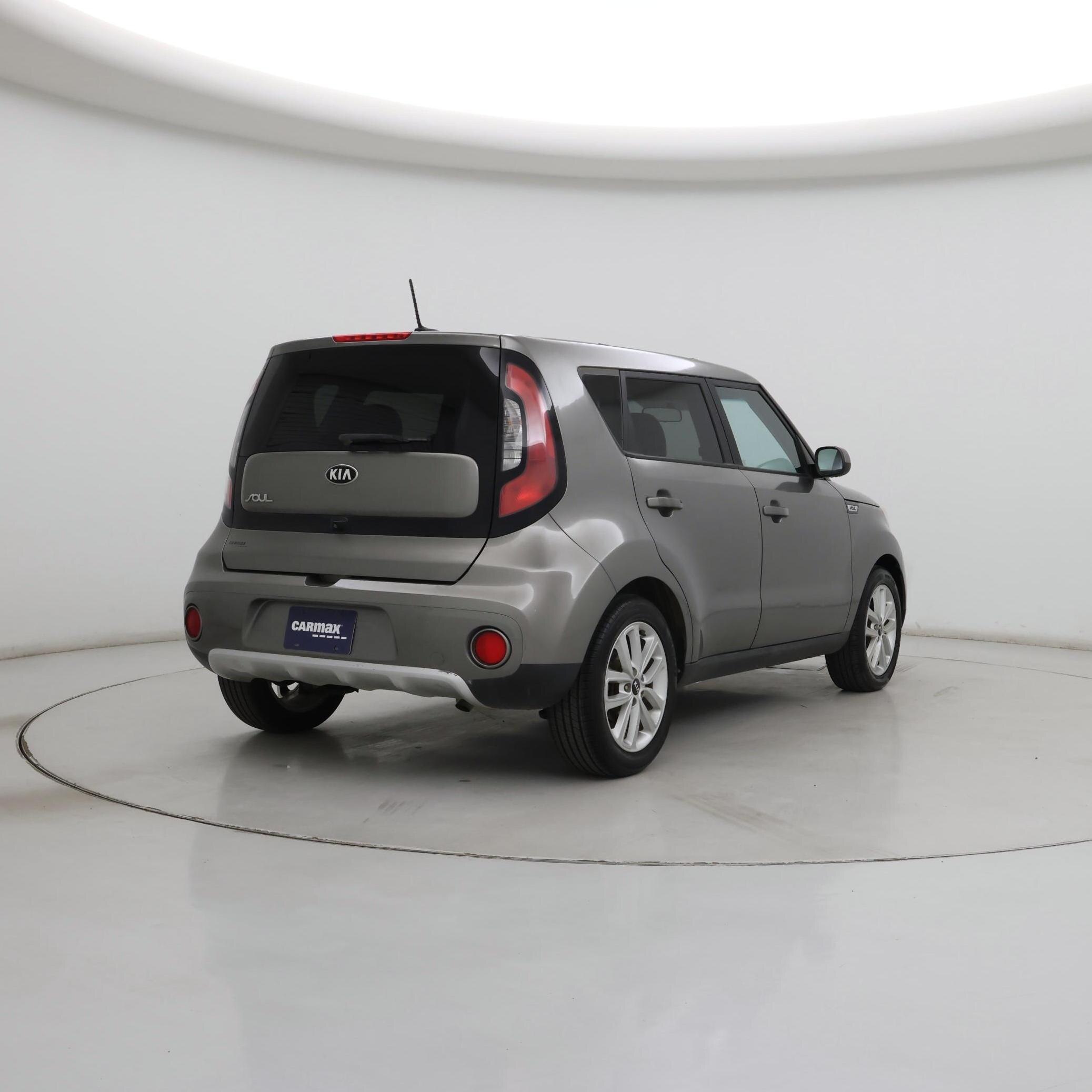 Thumbnail: 2017 Kia Soul - 8