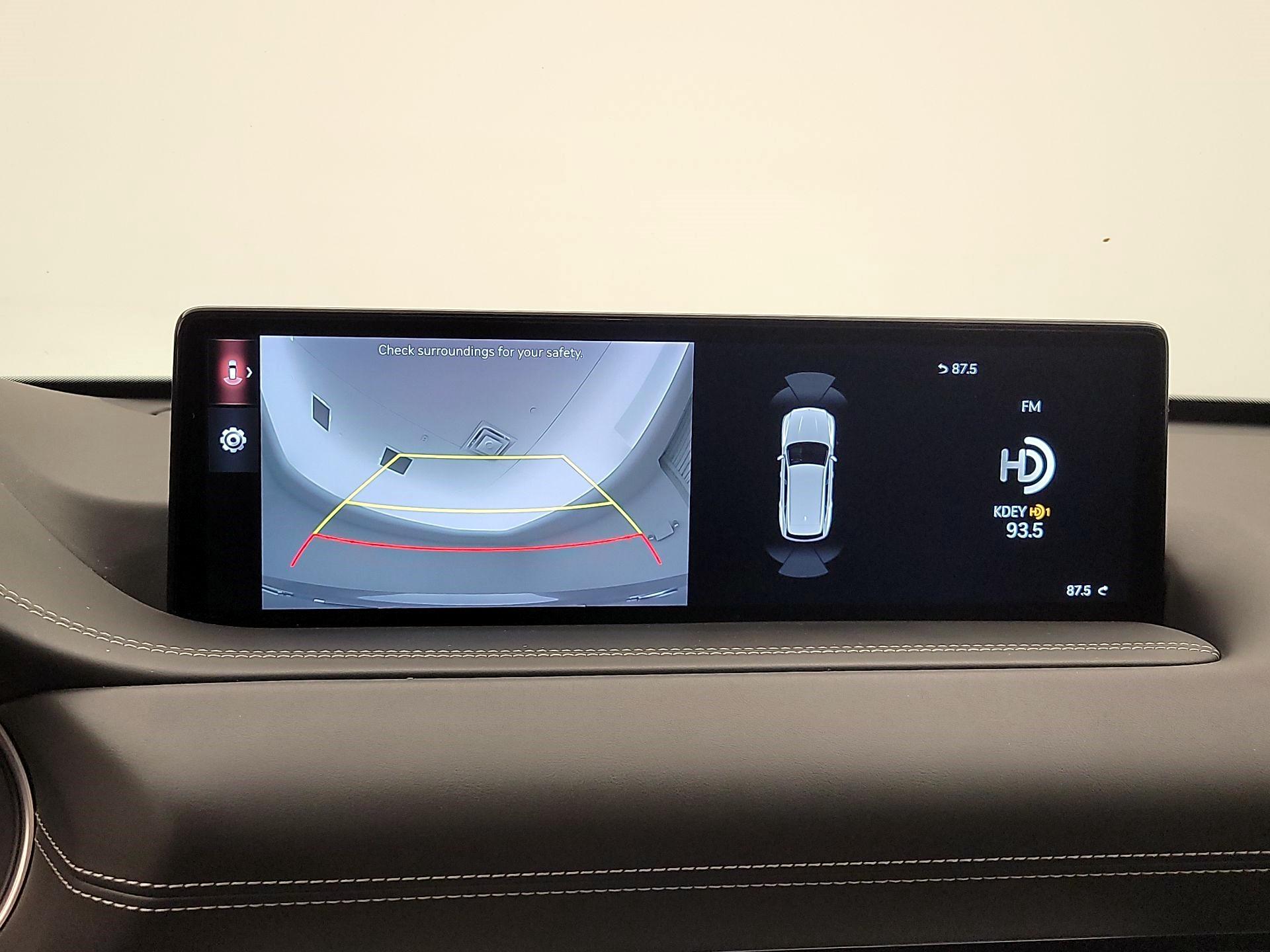 Thumbnail: 2021 Genesis GV80 - 15