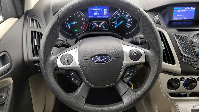 2013 Ford Focus SE 10