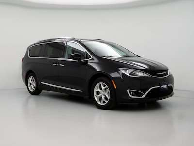 2018 Chrysler Pacifica  -
                Independence, MO