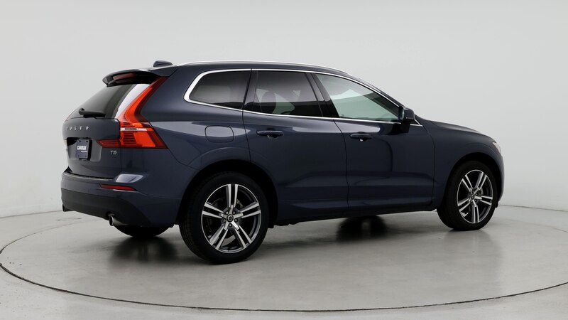 2021 Volvo XC60 T5 Momentum 6