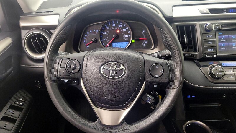 2015 Toyota RAV4 XLE 10