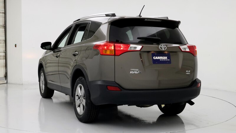 2015 Toyota RAV4 XLE 2