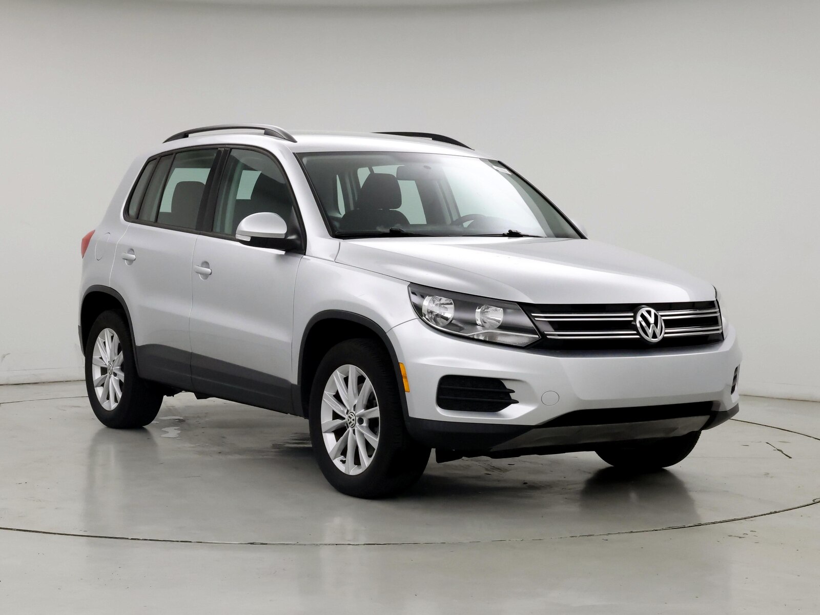 Used 2018 Volkswagen Tiguan Limited  with VIN WVGAV7AX1JK002643 for sale in Spokane Valley, WA