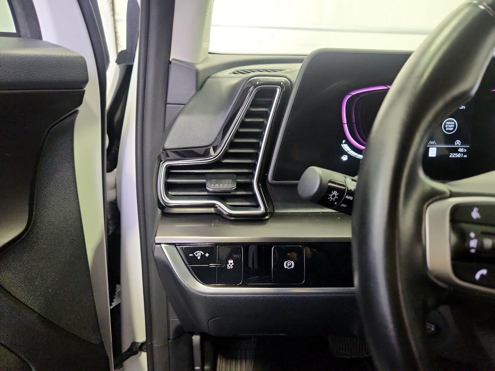 Thumbnail: 2023 Kia Sportage - 13