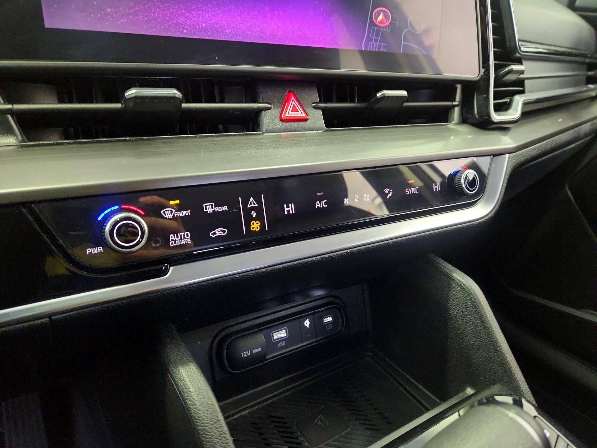 Thumbnail: 2023 Kia Sportage - 17