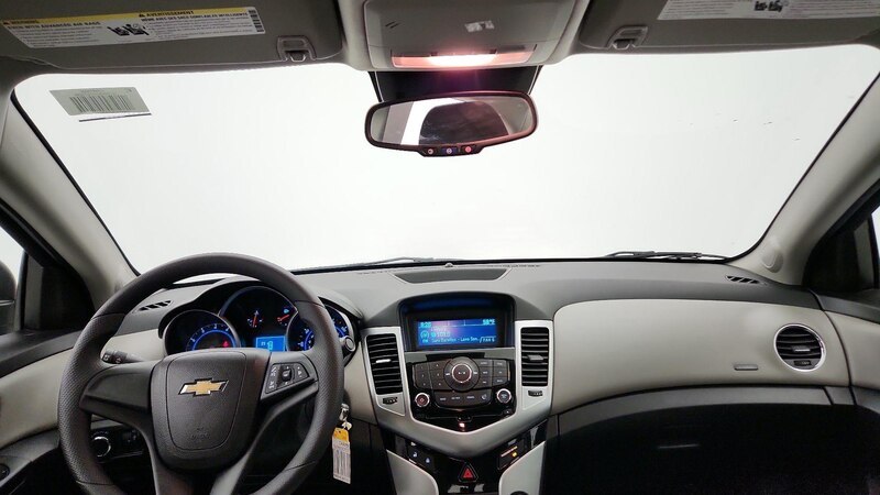 2013 Chevrolet Cruze LS 9
