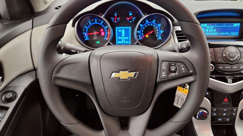 2013 Chevrolet Cruze LS 10