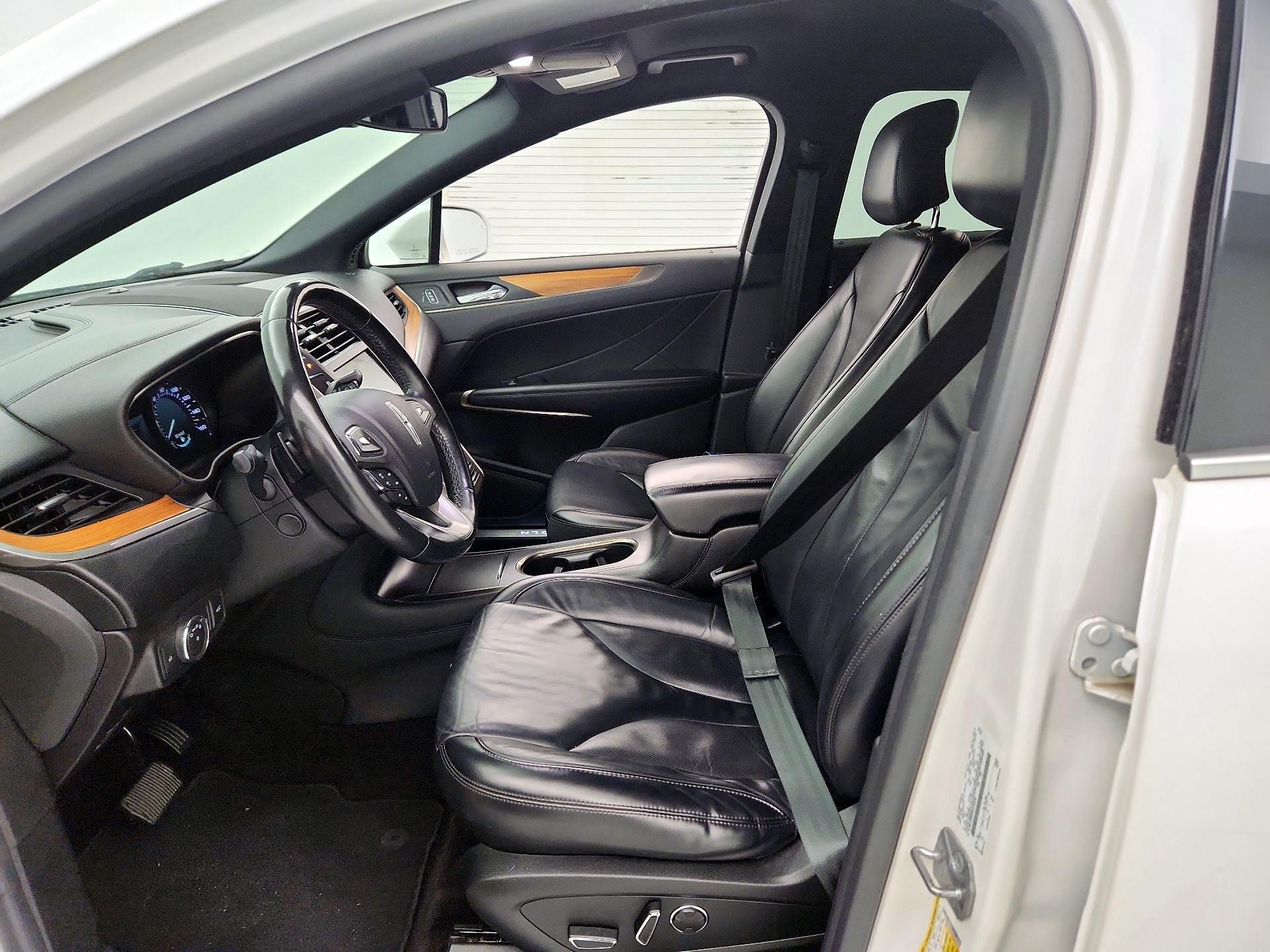 Thumbnail: 2019 Lincoln MKC - 11