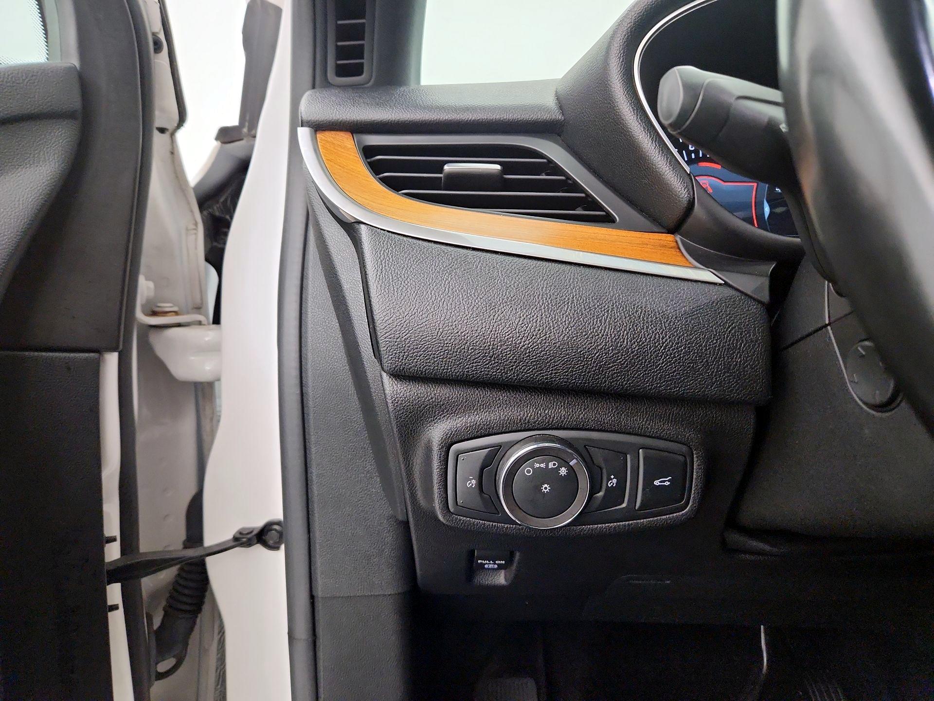 Thumbnail: 2019 Lincoln MKC - 13