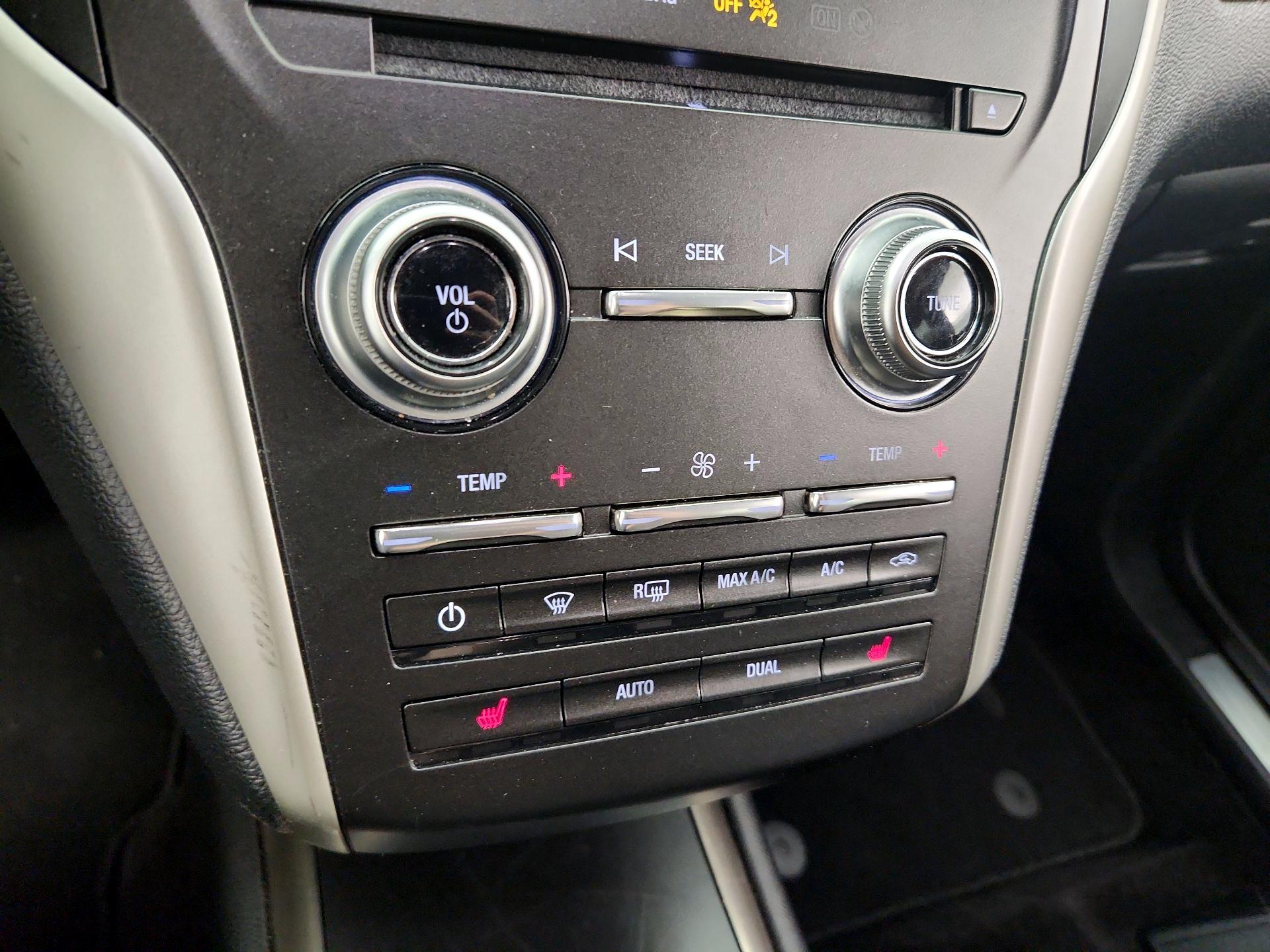 Thumbnail: 2019 Lincoln MKC - 17