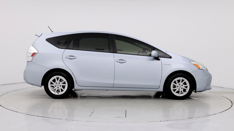 2013 Toyota Prius v Three 7